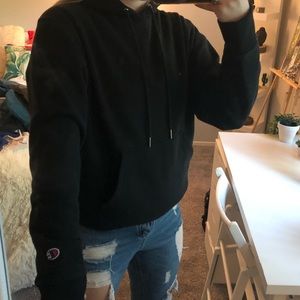 black champion hoodie